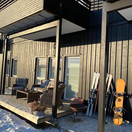 In-ski Out With Mountain View At Apartment