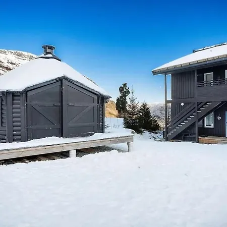 In-ski Out With Mountain View At Apartment *